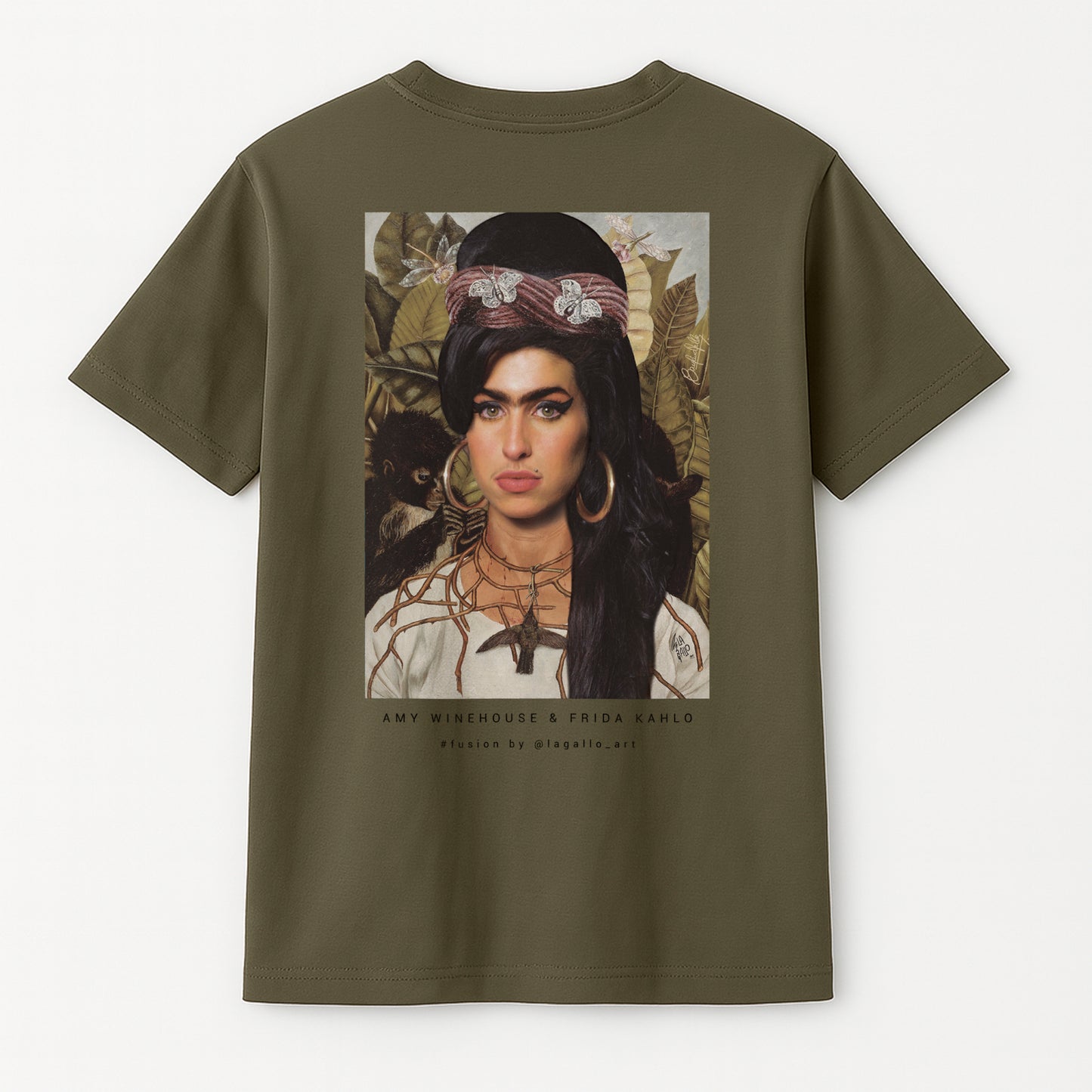 amiseta orgánica unisex LA GALLO ART – diseño “Amy Kahlo” (dorso), algodón 180 g, Medium Fit, Color: Verde Khaki