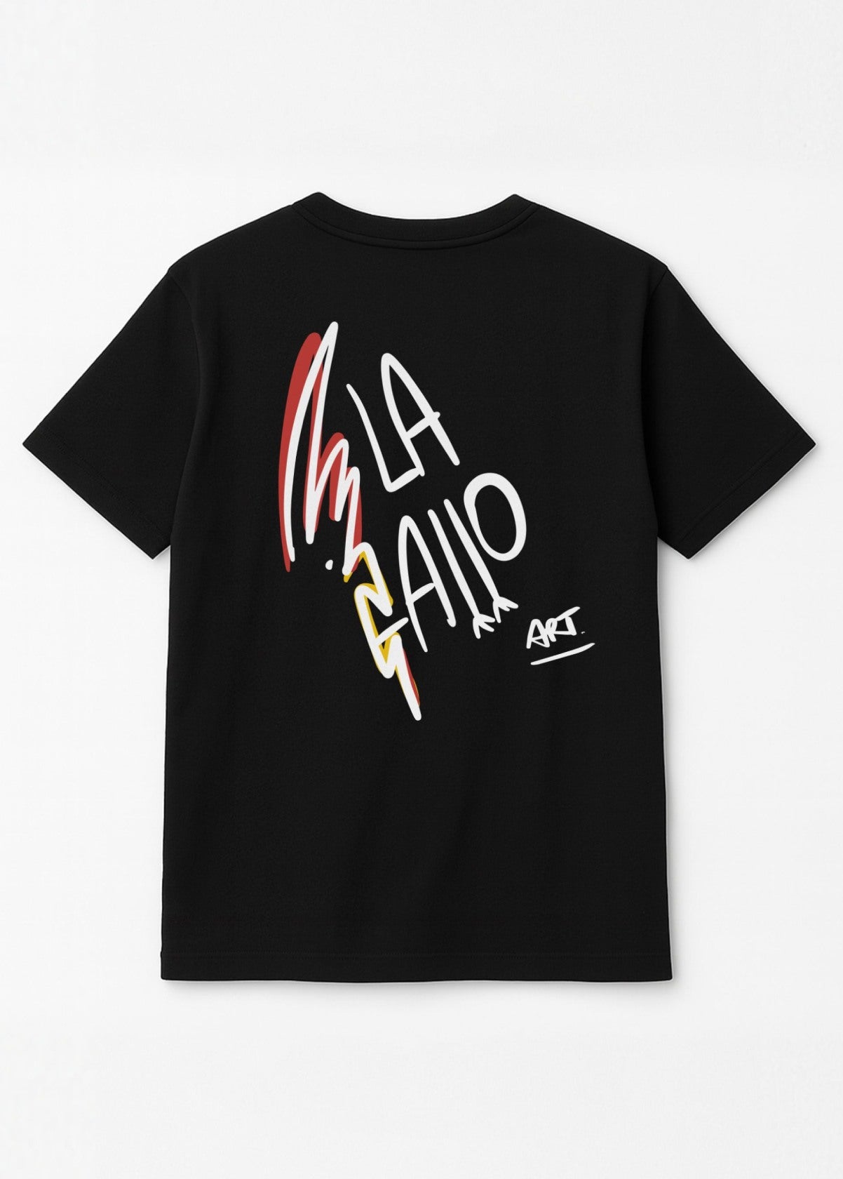 Camiseta unisex orgánica “La Gallo Art” negra, vista de espalda. Logo original LA GALLO ART impreso en algodón ecológico.