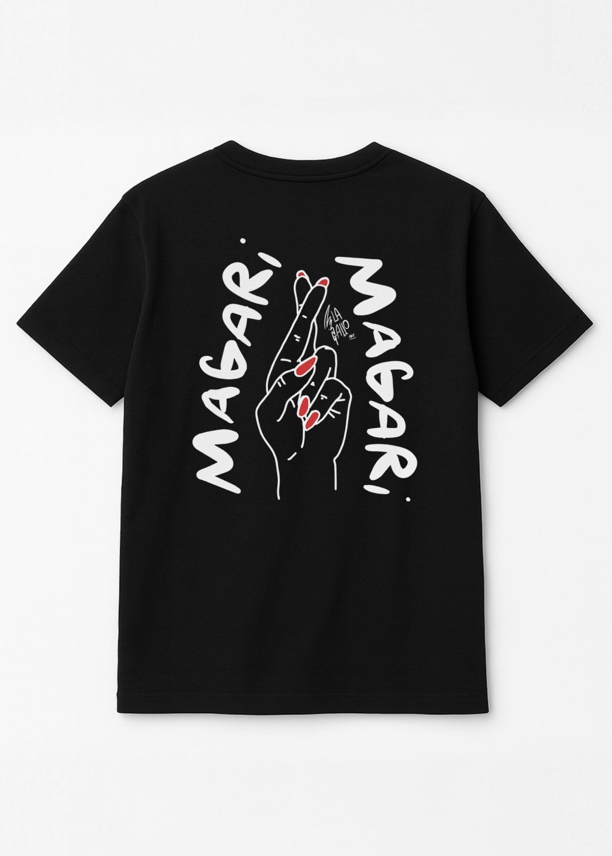 Camiseta unisex “Magari” negra, vista de espalda. Ilustración de Carolina Gallo en arte digital impresa en algodón orgánico.