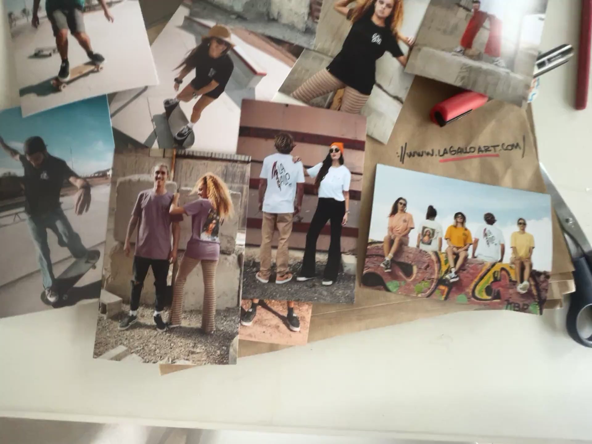 Video de presentación de LA GALLO ART – Arte digital independiente en camisetas orgánicas con diseño de autor. Moda con actitud, humor y sudakastyle desde Canarias.