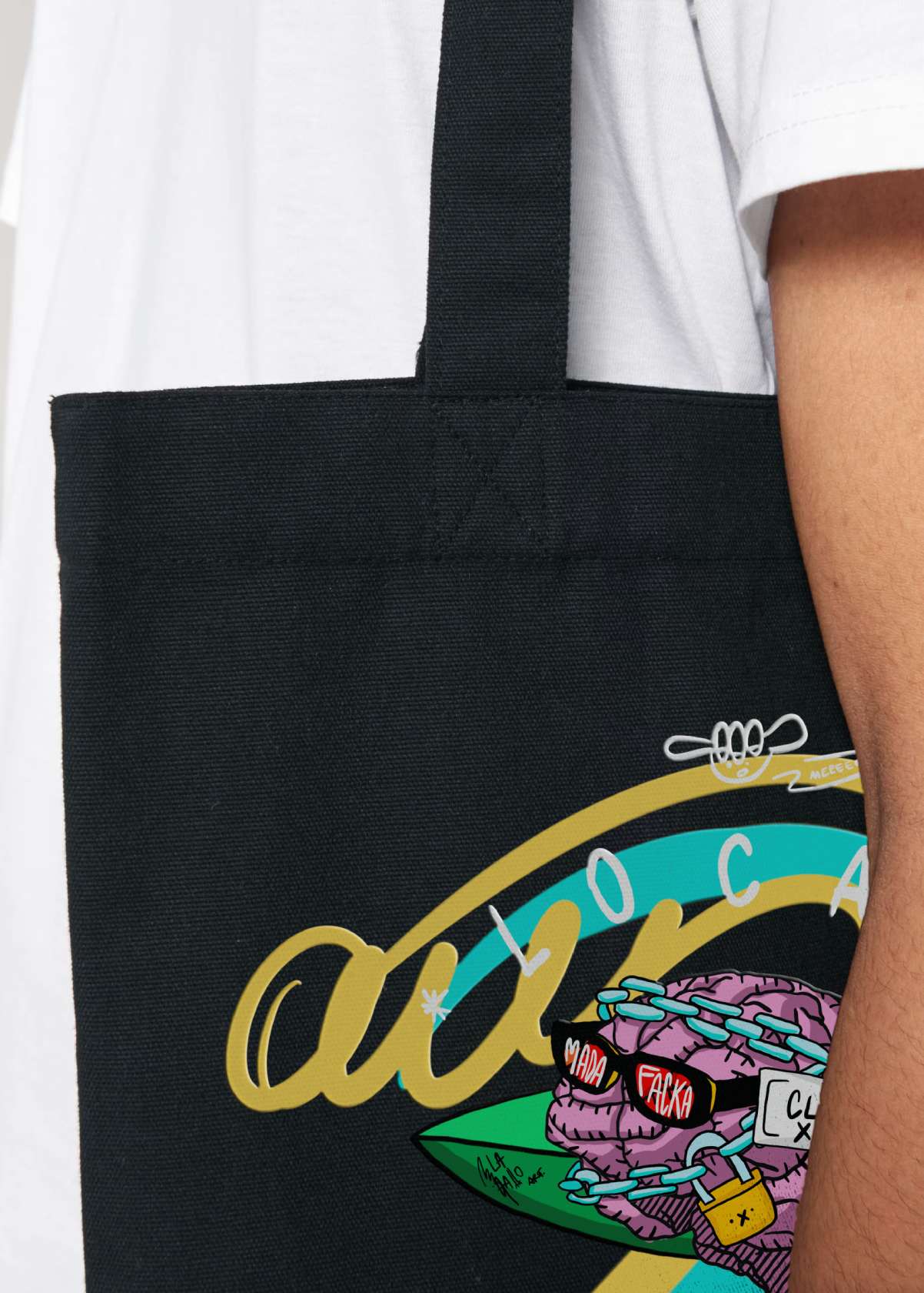 Detalle del estampado “Cerebro” sobre tote bag unisex de algodón y poliéster reciclado.